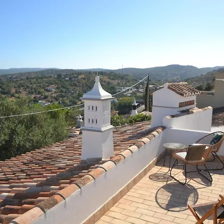 Casa Do Bairro - A Gema Escondida Da بيت للعطل